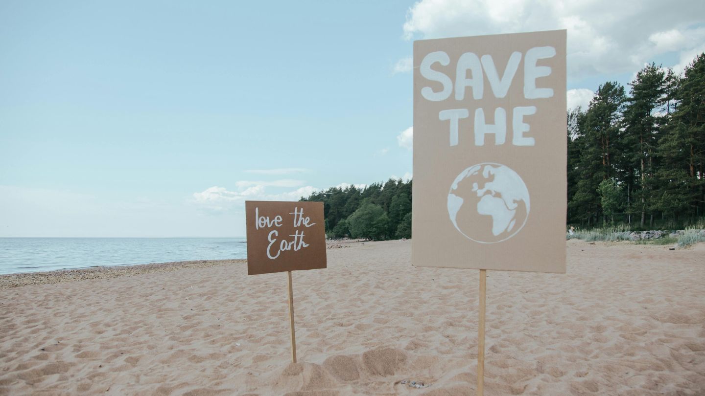 2Cartelli - Save the planet - Love the earth