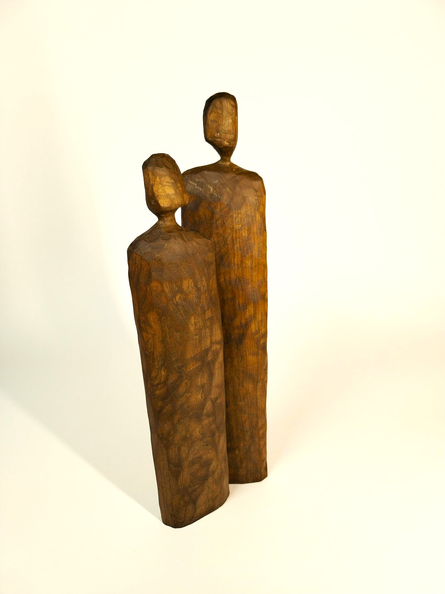 Soul Hugs : Figurines en bois de tilleul sculptées à la main pour célébrer l'amour éternel #02