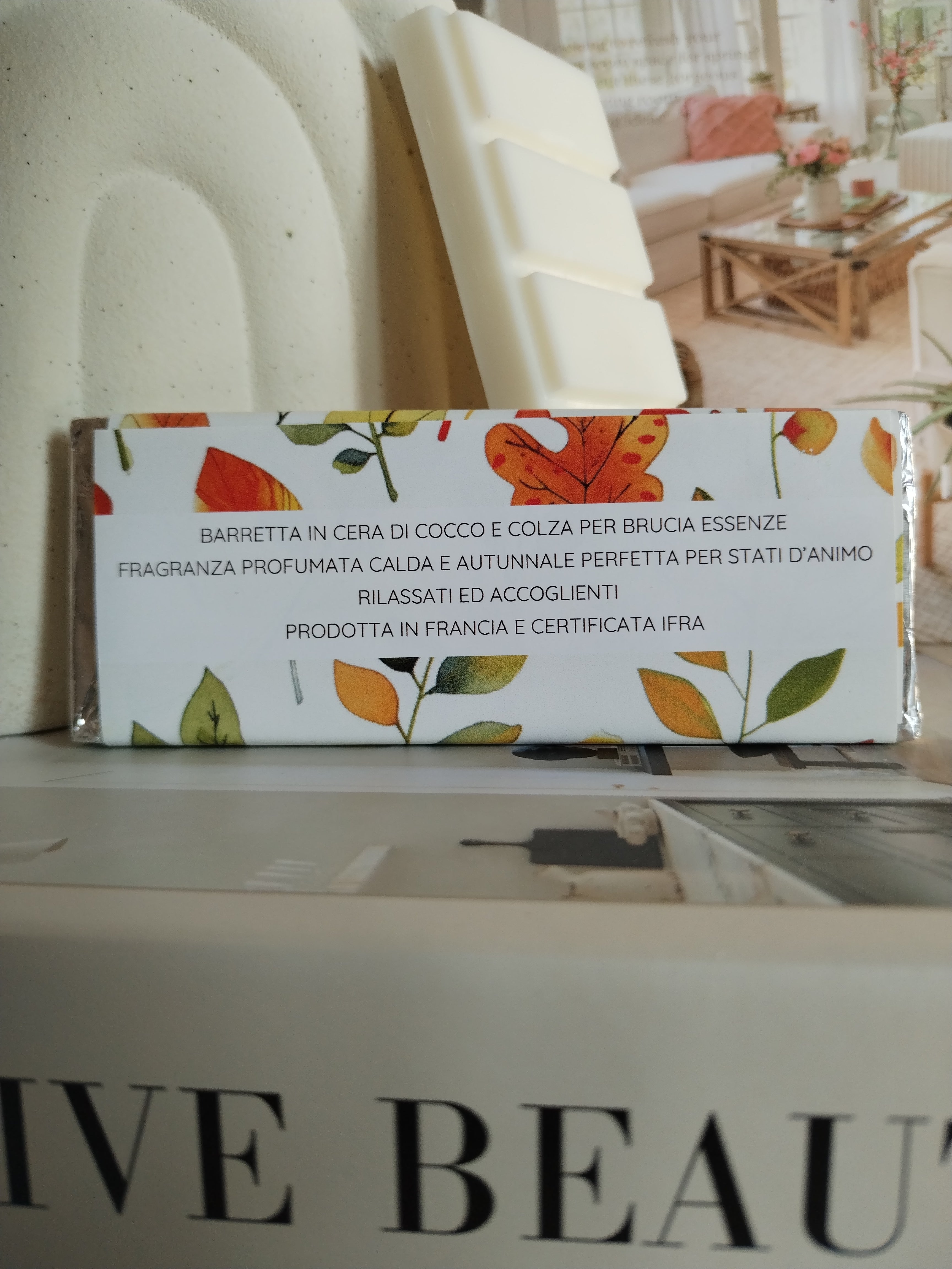 Barretta profumata Snuggle Season - Barretta in cera di cocco naturale per la profumazione della casa retro etichetta