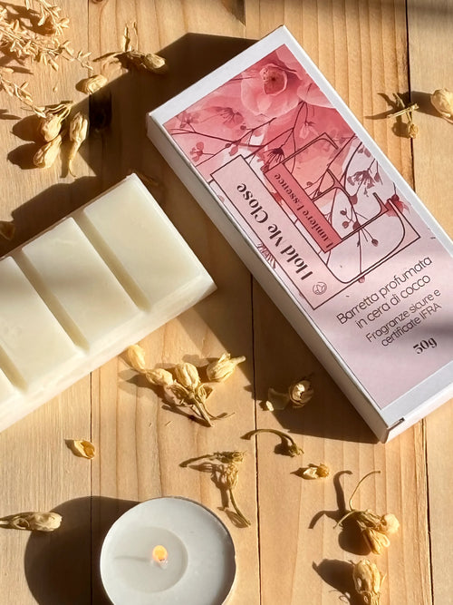 Barretta profumata Hold Me Close in confezione elegante, con aroma di cocco, 50g