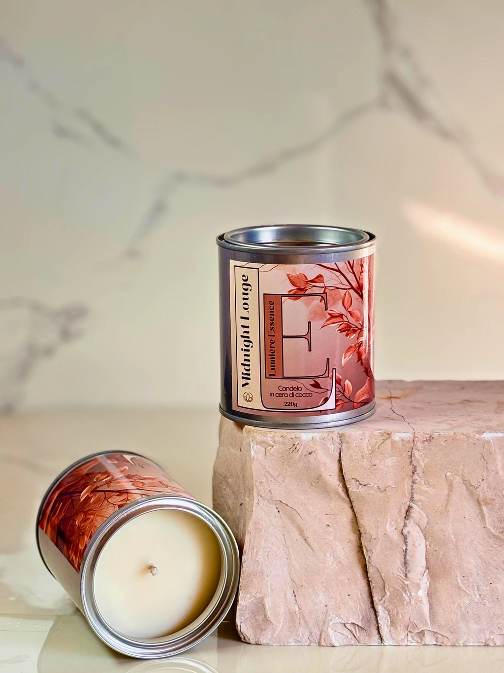 Candela Midnight Lounge da 220gr, con design elegante e profumo avvolgente, ambientazione relax