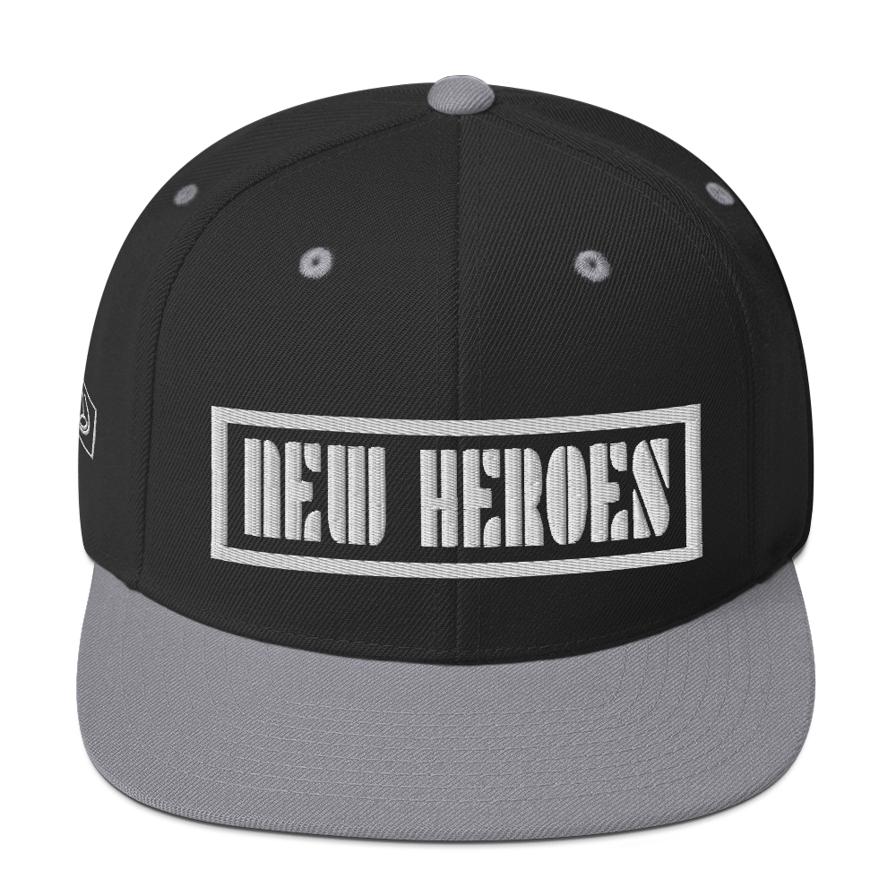 Cappellino nero/grigio con visiera piatta NEW HEROES