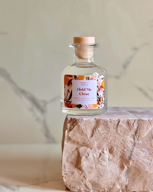 Diffusore a bastoncino in bottiglietta di vetro