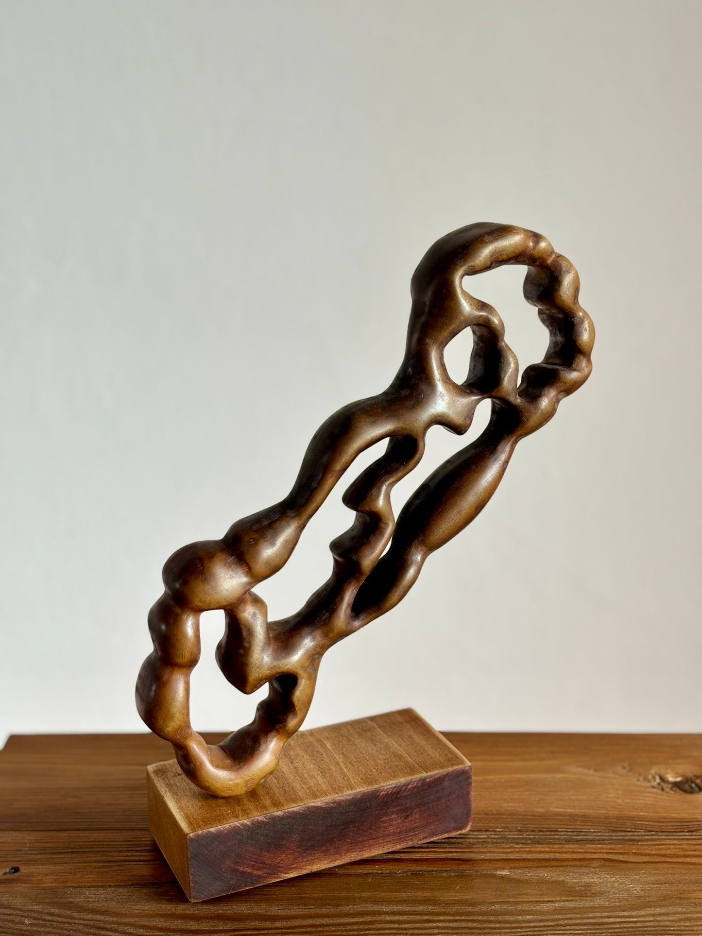 Scultura in legno di Tiglio: Indifferenza