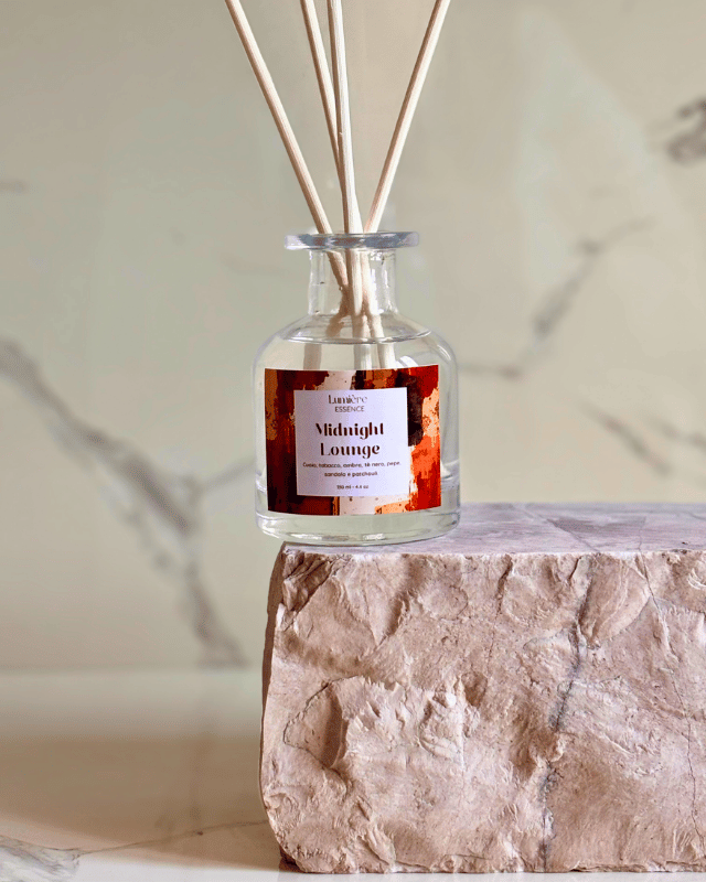 Diffusore a bastoncino in bottiglietta di vetro